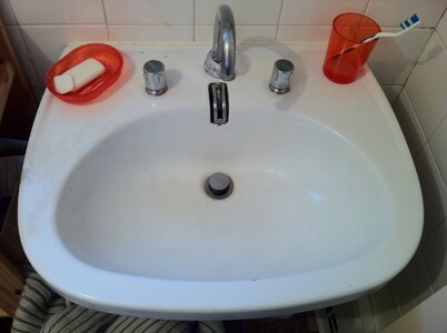 maison 1 rue du Monténégro, 85000 La Roche sur Yon, lavabo salle de bain