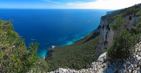 2015-10-02.10-selvaggio-blu, alpes-aventure-trek-selvaggio-blu-cala-goloritze-ololbizzi-G1X-150