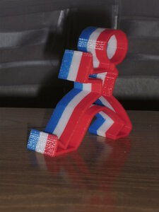 Mes impressions en 3D, Un support de smartphone en 3 couleurs (une commande...)