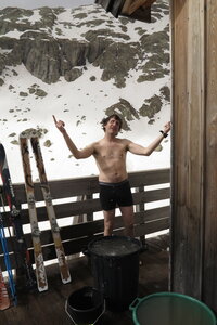2016-04-ski-traverse-alpes, alpes-aventure-ski-traversee-alpes-madone-fenestre-pas-mont-colomb-refuge-nice-2016-04-06-074