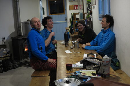 2016-04-ski-traverse-alpes, alpes-aventure-ski-traversee-alpes-refuge-nice-basto-valmasque-merveilles-2016-04-08-060