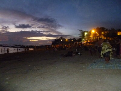1er jour à La Réunion, Passage en 2012, début des festivités sur la plage