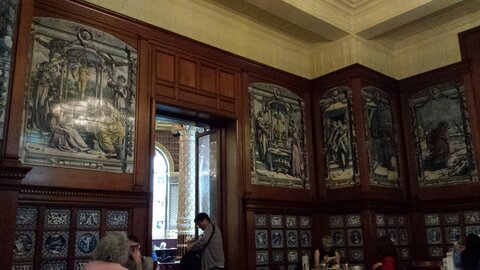London Août 2016, The V&A Café 1