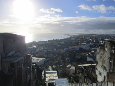 Brasil, La vue depuis Liberdade (au bout, la pointe, c'était le début de la ballade à Bonfim)