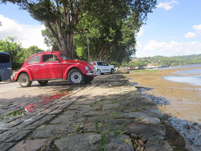 Brasil, La voiture donne le ton de la ville : Vieux et coloré