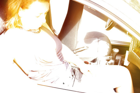 ma femme, Cette photo de ma femme a été prise dans la voiture d'un copain a elle...qu'en pensez vous???