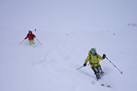 2017-04-27-05-01-ski-tour-grand-paradis, alpes-aventure-ski-grand-paradis-refuge-chabod-2017-04-28-08