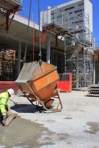 2012 (05), 250512(7)