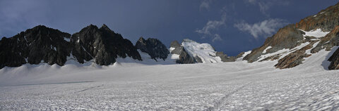 2017-06-24-25-alpinisme-col-ecrins, alpes-aventure-randonner-glacier-col-ecrins-refuge-glacier-blanc-2017-06-25-18