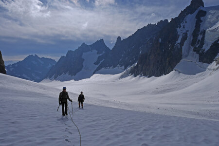 2017-06-24-25-alpinisme-col-ecrins, alpes-aventure-randonner-glacier-col-ecrins-refuge-glacier-blanc-2017-06-25-31
