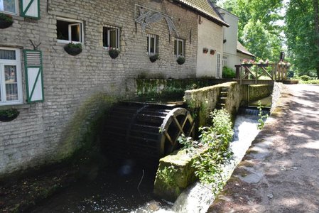 Moulins de Bruxelles, Lindekemale, Woluwé-Saint-Lambert