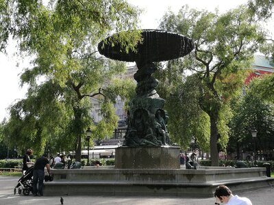 Stockholm - Juillet 2017, hop on&off 9 - Kungsträdgarden  Molin