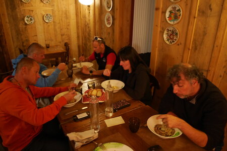 2017-09-09-15-alpinisme-val-aoste, alpes-aventure-hotel-lahetto-brusson-2017-09-12-08