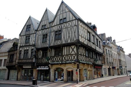 Dijon ., 20135706