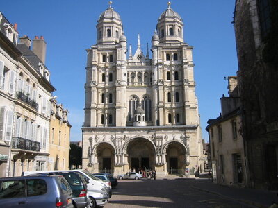 Dijon ., église St Michel