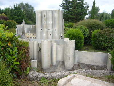 PARC MINI-CHATEAUX, DIVERS 12 102