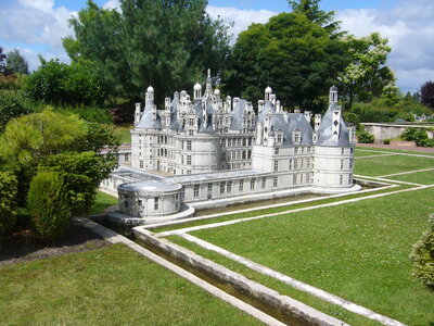 PARC MINI-CHATEAUX, DIVERS 12 191