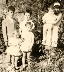 Famille Durocq, 1968_Erick_Francois_Muriel_Durocq_Marivone_Françoise_Eliane_Brouhard_1200_100_C