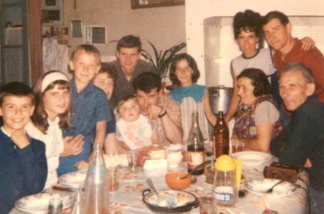 Famille Durocq, 1968_Erick_Muriel_Alain_Maman_Louis_François_Papa_Catherine_Colette_Mémé_Gilbert_Pépé_Durocq_1200_100_C