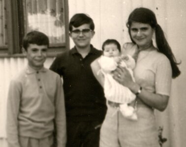 Famille Durocq, 1969_Erick_Lisbeth_Muriel_Durocq_Michel_Boucard_1200_100_C