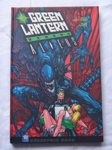 Lot de comics ALIEN, DSC00777