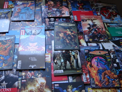 Lot de comics  MARVEL  ICONS, DSC00677