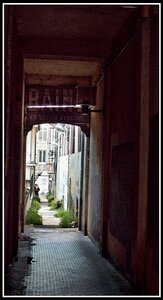Ville 01, Amour et décrépitude
