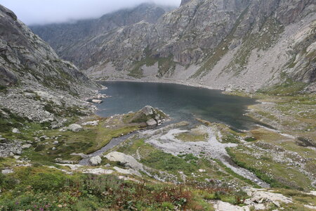 20180827-0914 GR5-53 modane menton, IMG_0347 lac en contrebas du refuge de nice