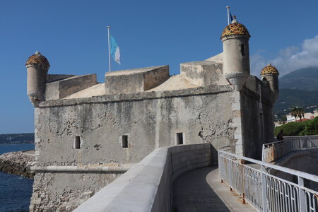 20180827-0914 GR5-53 modane menton, IMG_0472 fort du bastion _ menton