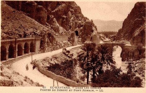 BISKRA : Cartes postales, Biskra.0042.EL-KANTARA.Dans les gorges.Portes du désert et pont romain.LL