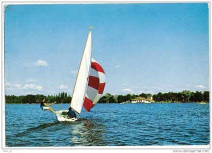 Cartes postales de Soustons, 13 Voilier 470