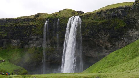 Islande, juin 20108, _1200149 retouche Seljalandfoss