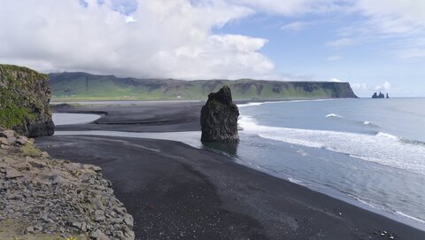 Islande, juin 20108, _1200202 raw Vue vers l’Est depuis Dyrholaey