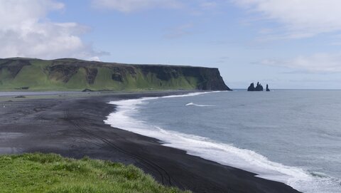Islande, juin 20108, _1200212 raw Vue vers l’Est depuis Dyrholaey