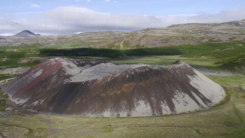 Islande, juin 20108, _1210005 Cratère Grabokarfell depuis cratère Grabrok