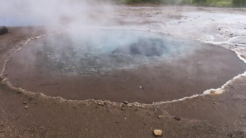 Islande, juin 20108, _1210173 raw Geyser  site de Geysir