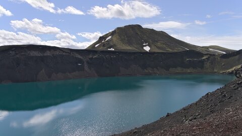 Islande, juin 20108, _1210332 raw Cratère quelques km à l’Est de Frostastadavatn  et au Nord de Landmannalaugar sur la F208