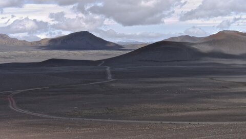 Islande, juin 20108, _1210335 raw Depuis cratère quelques km à l’Est de Frostastadavatn  et au Nord de Landmannalaugar sur la F208