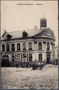 cartes postales anciennes St Venant et env., hotel de ville 014