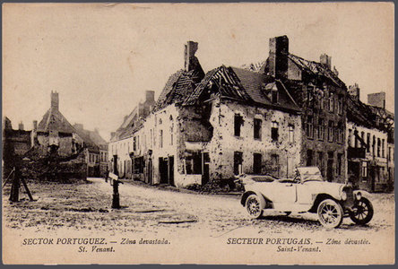 cartes postales anciennes St Venant et env., Place de l’église et rue de Paris