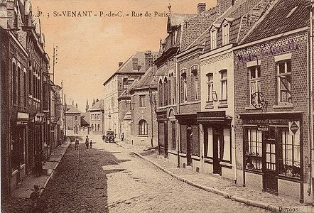 cartes postales anciennes St Venant et env., rue de Paris 001