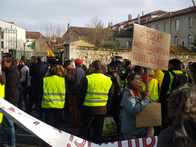 Castres - 4/03/2019 : Mobilisation visite Ministre des Transports, 20190304_163412