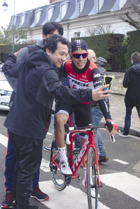 2019-03-Course-Paris_Nice-Coureurs, 1-Fans.DSC09279
