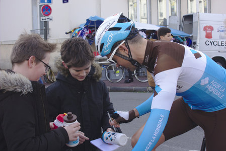 2019-03-Course-Paris_Nice-Coureurs, 1-Fans.DSC09291