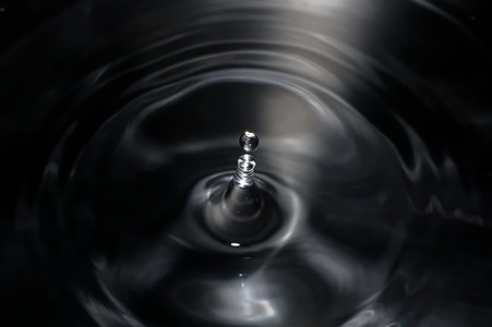 Gouttes d'eau, Totem en plongé