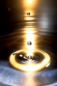 Gouttes d'eau, Laser