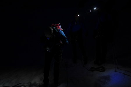 2019-06-04-09-autonomie-alpinisme-ecrins, descente-refuge-ecrins-glacier-blanc-alpes-aventure-2019-06-09-02