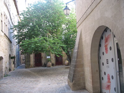 LES SAINTES MARIES - UZÉS , UZÉS 002