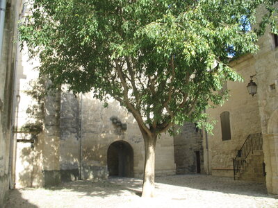 LES SAINTES MARIES - UZÉS , UZÉS 006
