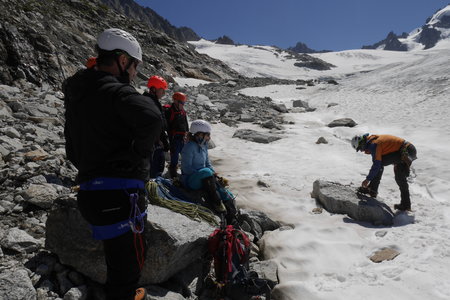2019-07-29-08-04-mont-blanc, ecole-de-glace-glacier-du-tour-alpes-aventure-2019-07-30-15